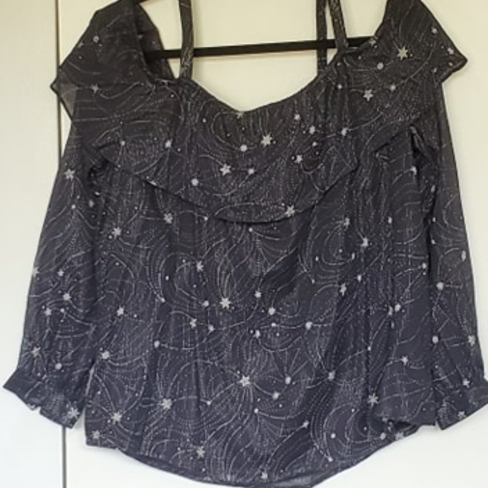Cold shoulder top